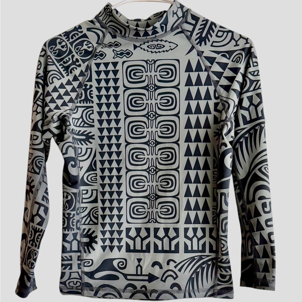NWOT Coolies Surf Long Sleeve Rash Guard Swimming Tee – Size S